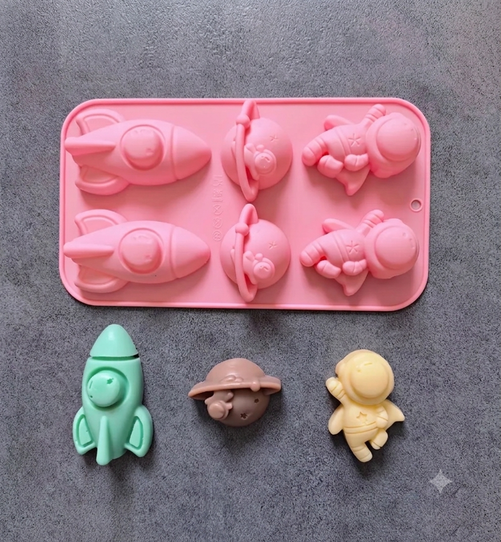 6 Cavity Astronaut Mould