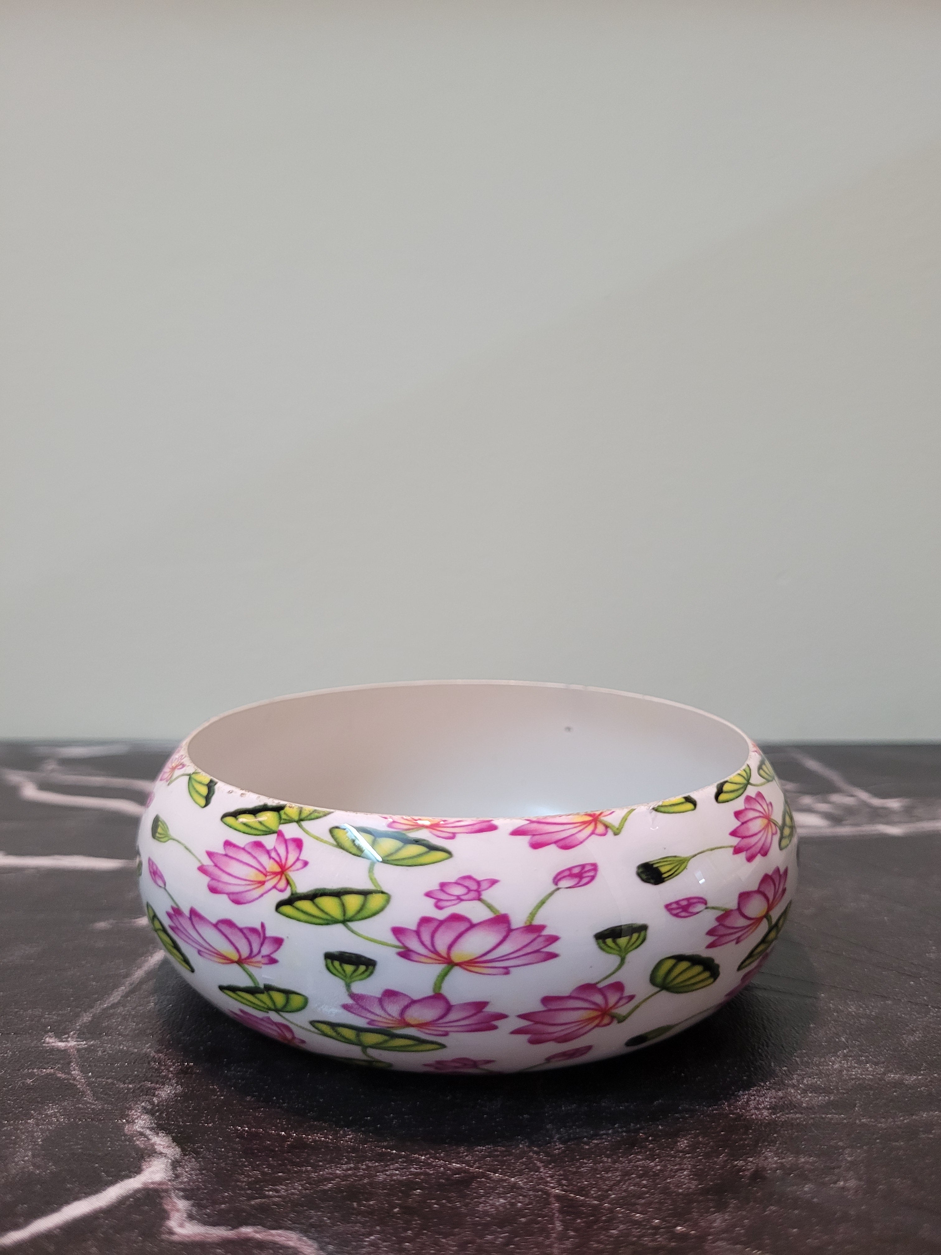 Pichwai Printed Urli ( White )