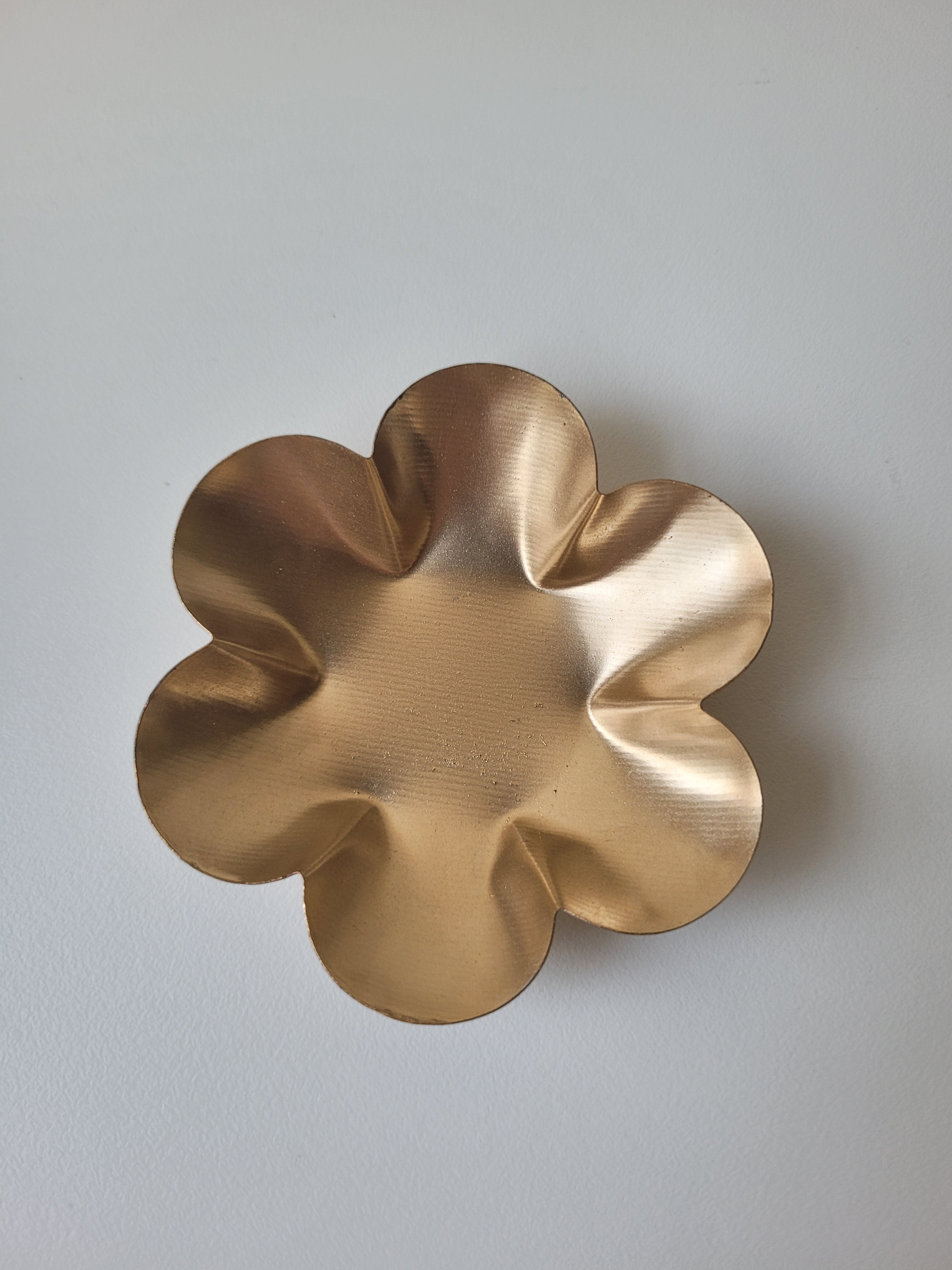 Golden 6 Petal Metal Urli Candle Containers (3.5")