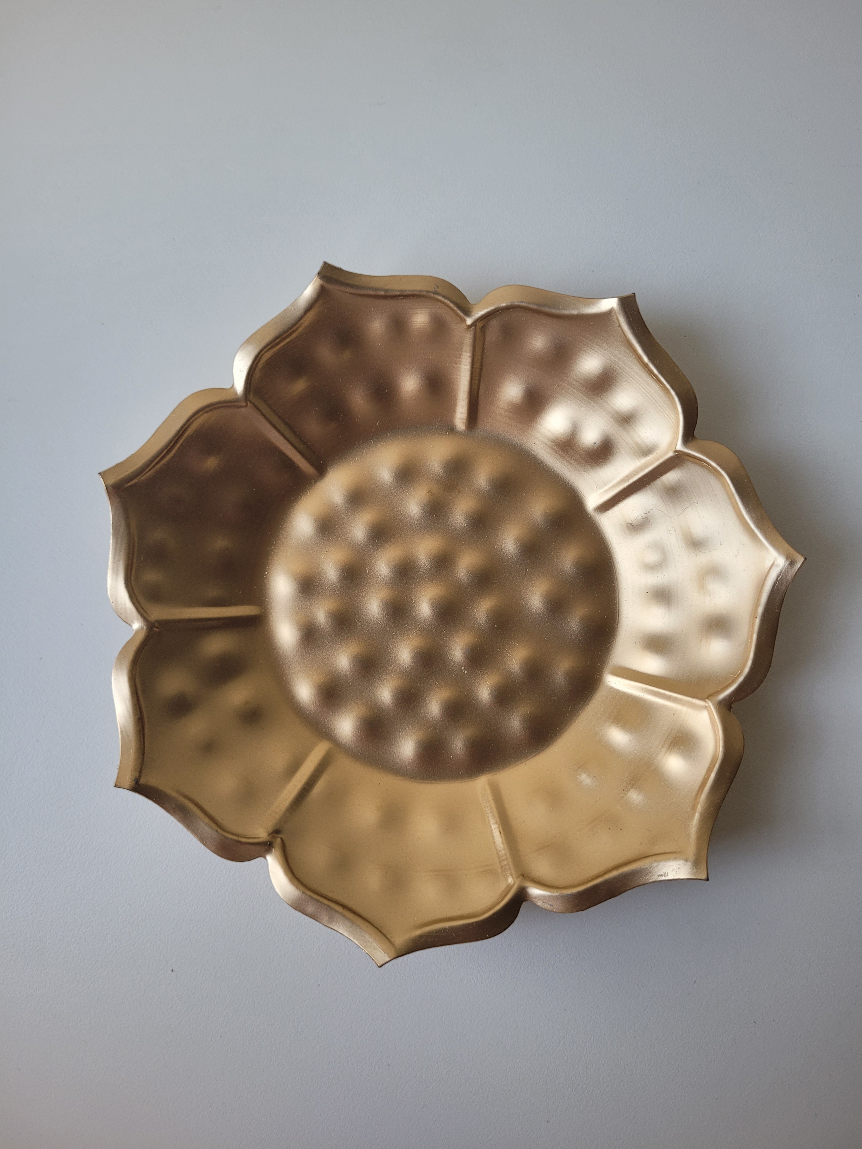 Golden Hammered Lotus Shaped Taj Urli (7.5")