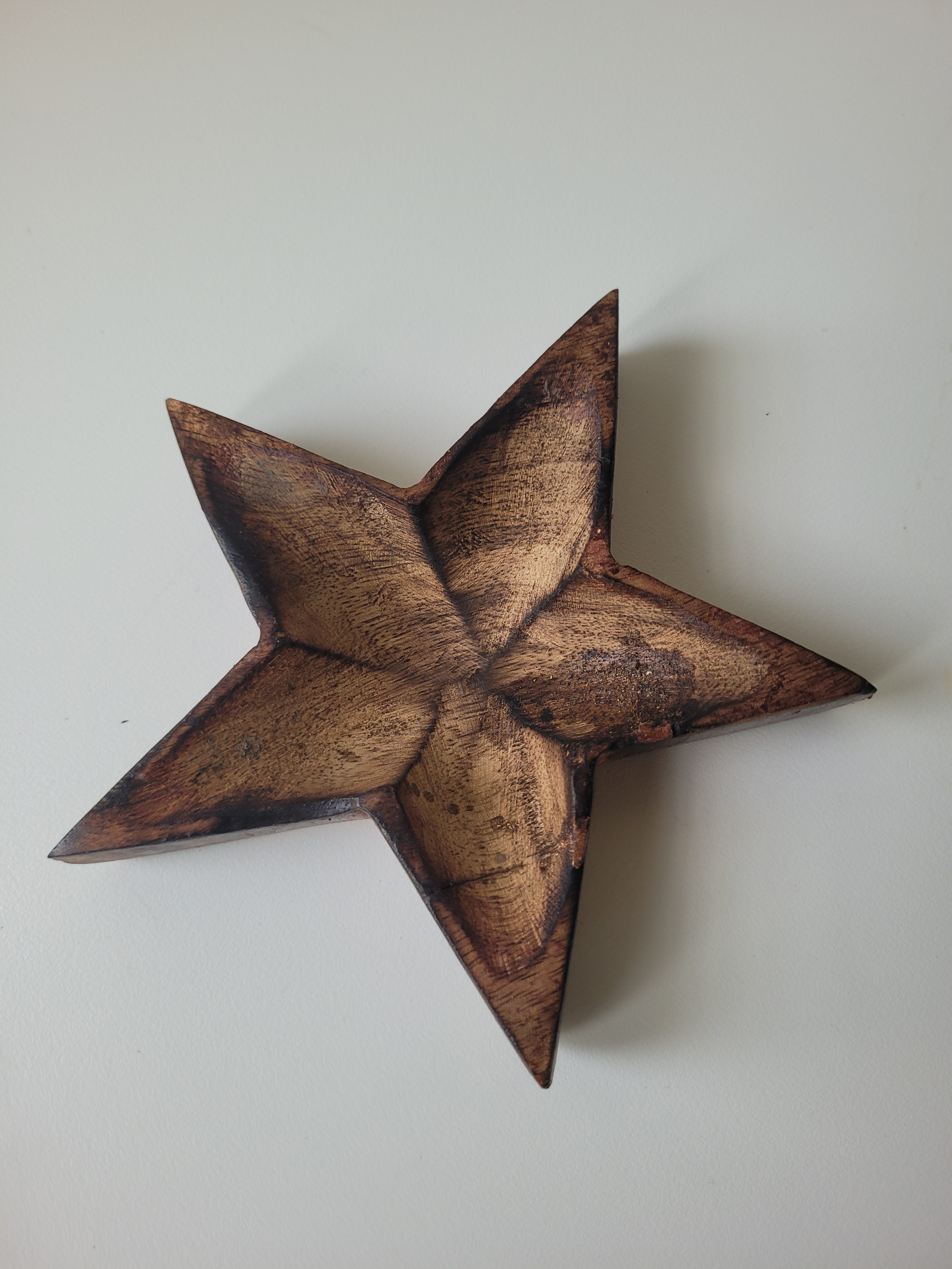 Star-Shaped Wooden Bowl – 5 Inch