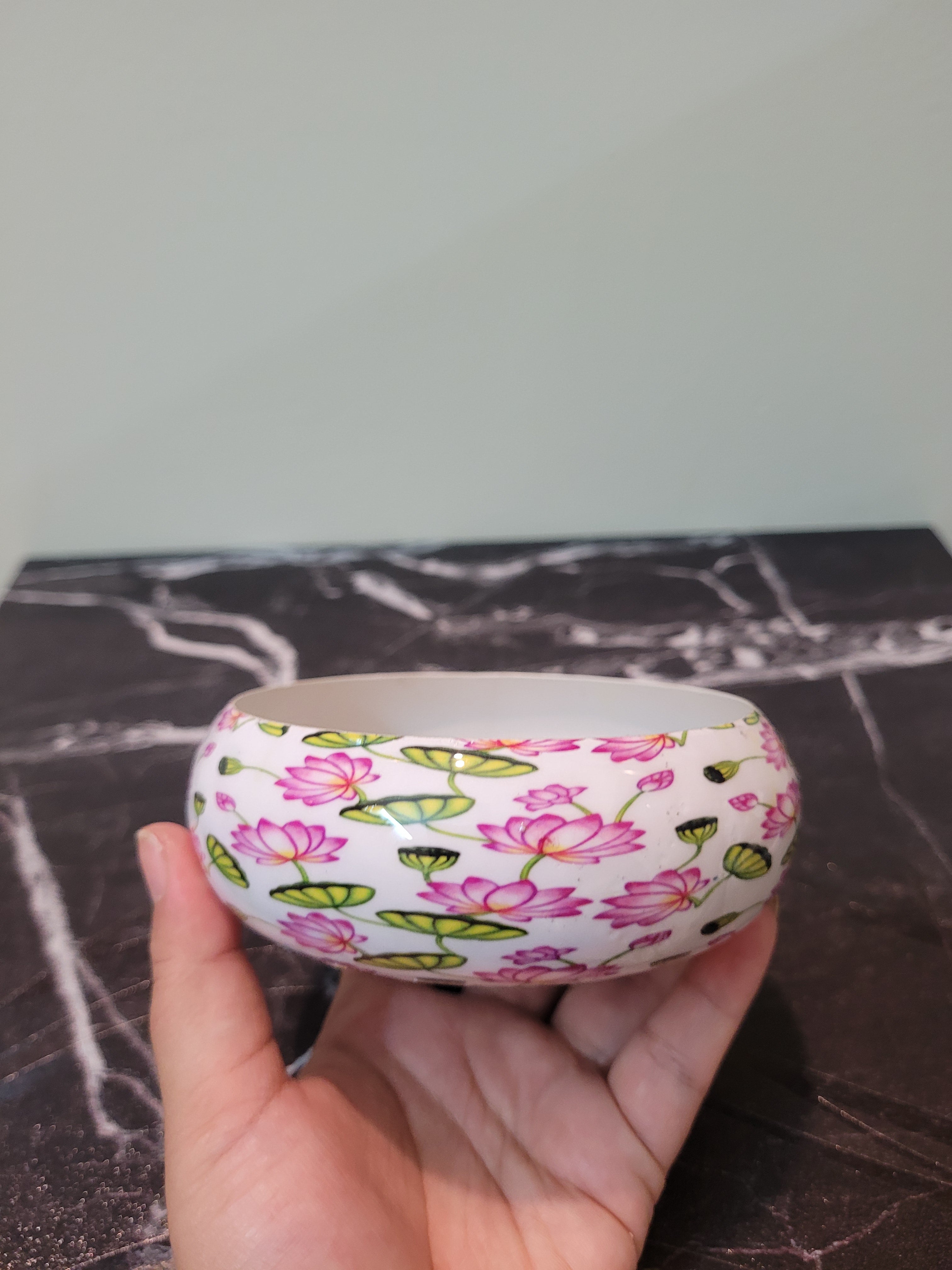 Pichwai Printed Urli ( White )
