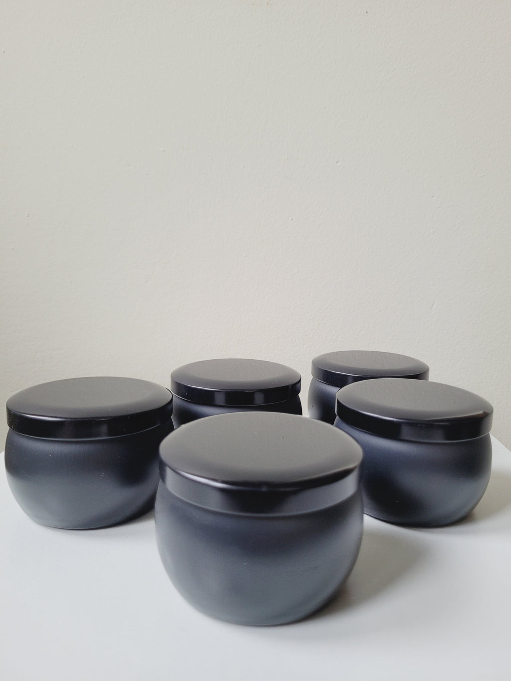 Glossy finish Black Tin Box (200ml)