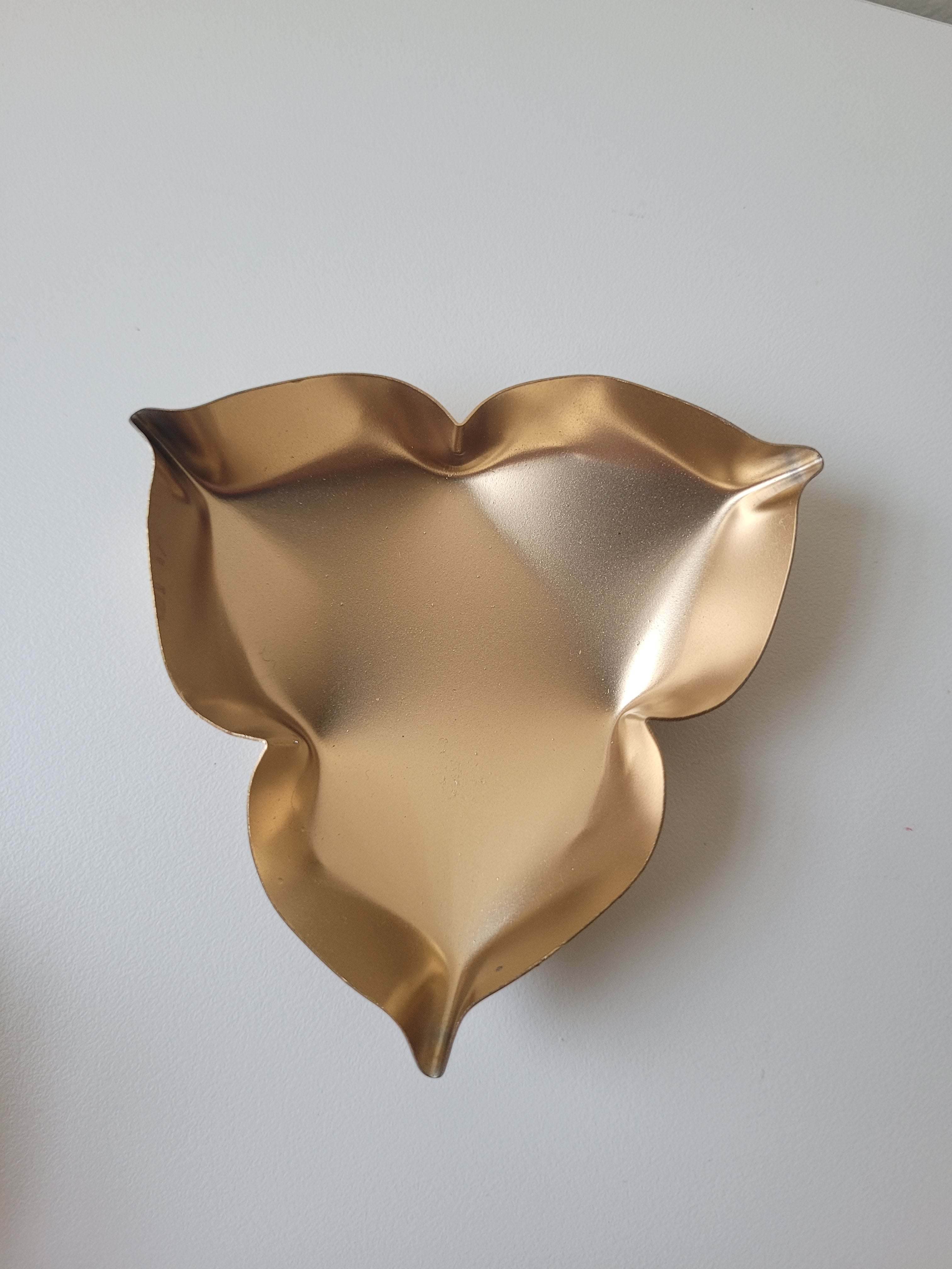 Golden Three Petal Metal Urli Candle Containers (3.2")